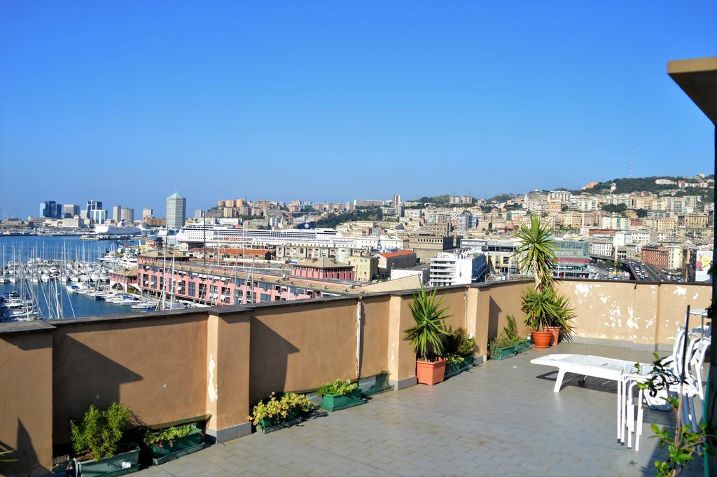 Sunflower Apartment With Private Terrace And Lift Genua Exteriör bild