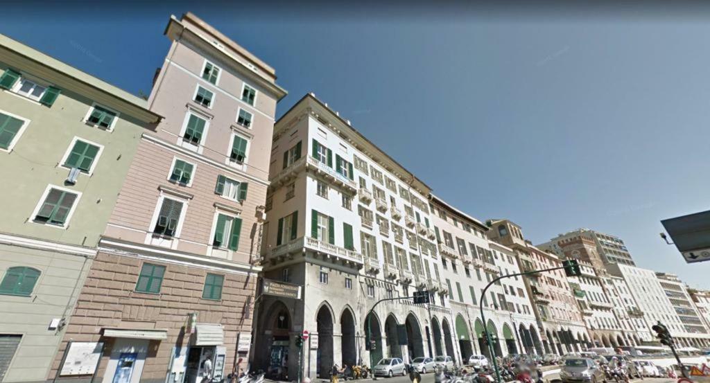 Sunflower Apartment With Private Terrace And Lift Genua Exteriör bild